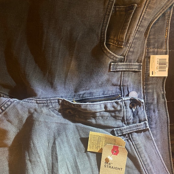 A pair of Nike Shox size 10.5 And 1 pair of Levi’s mens jeans cut 514 size 29/30 - Picture 7 of 15